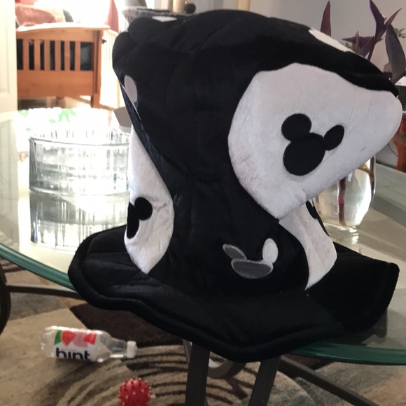 MAD HATTER HAT FROM WALT DISNEY WORLD O/S ADULT BLACK & WHITE EXCELLENT COND. - Picture 3 of 6
